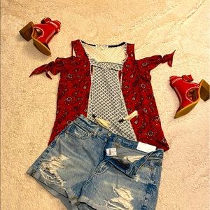 AE mom shorts size 8, never worn new with tags $20